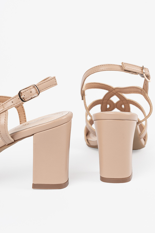 Zapatos de mujer de tacón color arena