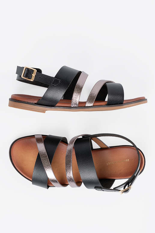 Sandalias de color dorado con tacón bajo Sandalias de color dorado con tacón bajo