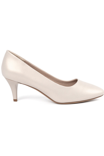 Tacones color marfil,...