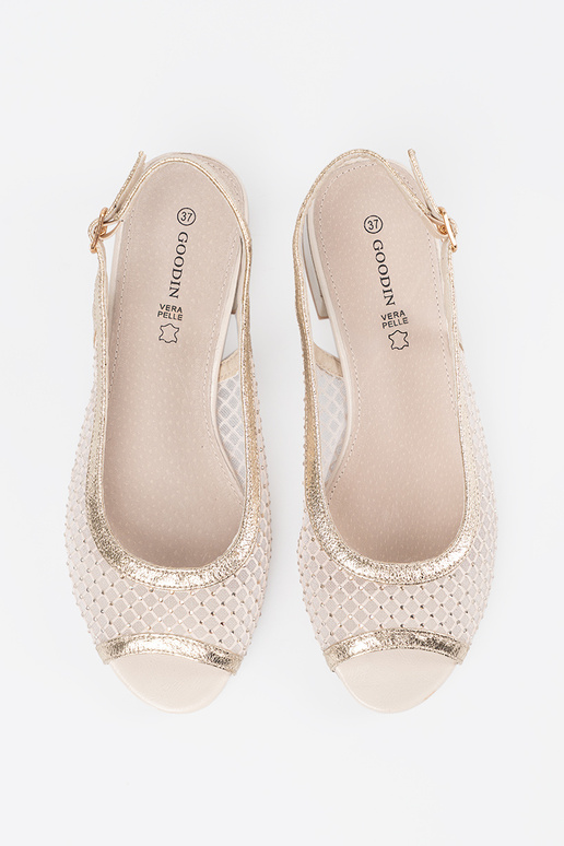 Sandalias con red decorativa color... Sandalias con red decorativa color...