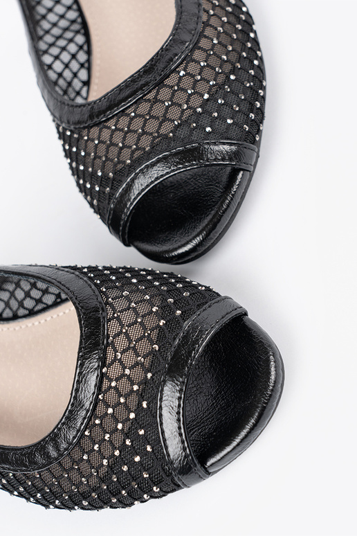 Sandalias con red decorativa color negro