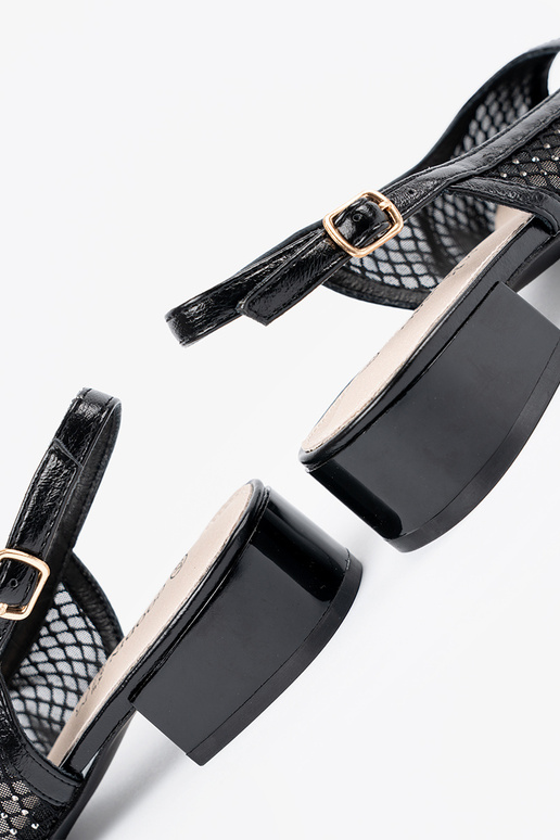 Sandalias con red decorativa color negro