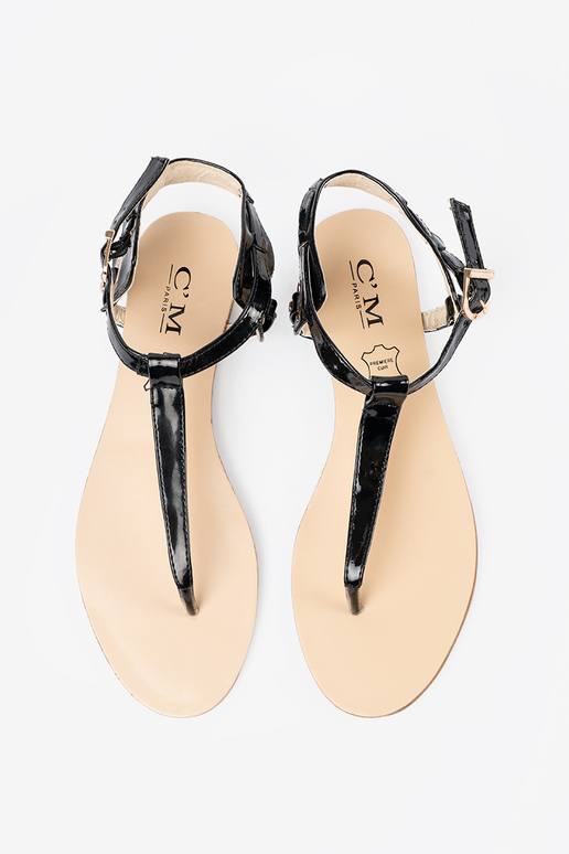 Sandalias planas negras de estilo... Sandalias planas negras de estilo...