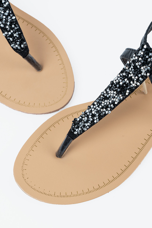 Sandalias negras de estilo japonés