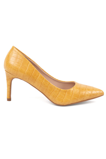 Zapatos de tacón clásicos...