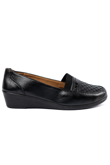 Zapatos de tacón negro...
