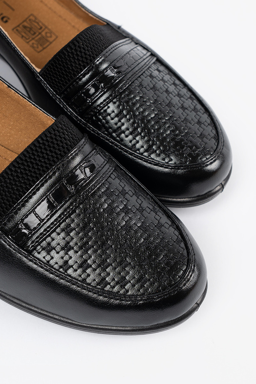 Zapatos de tacón negro clásicos con... Zapatos de tacón negro clásicos con...