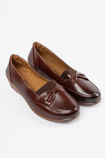 Zapatos de tacón marrón con... 2