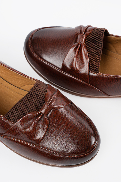 Zapatos de tacón marrón con cierre y...