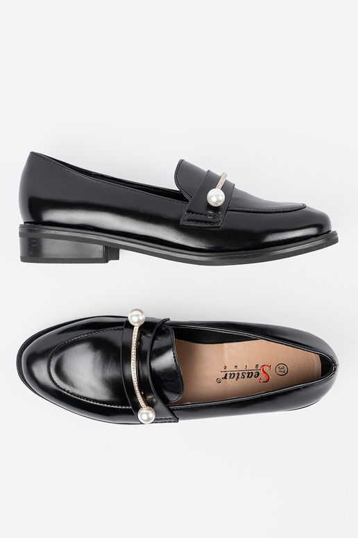 Mocasines negros lacados con perlas Mocasines negros lacados con perlas