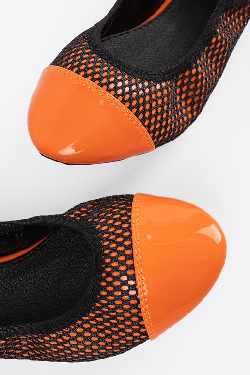 Bailarinas naranjas con red negra
