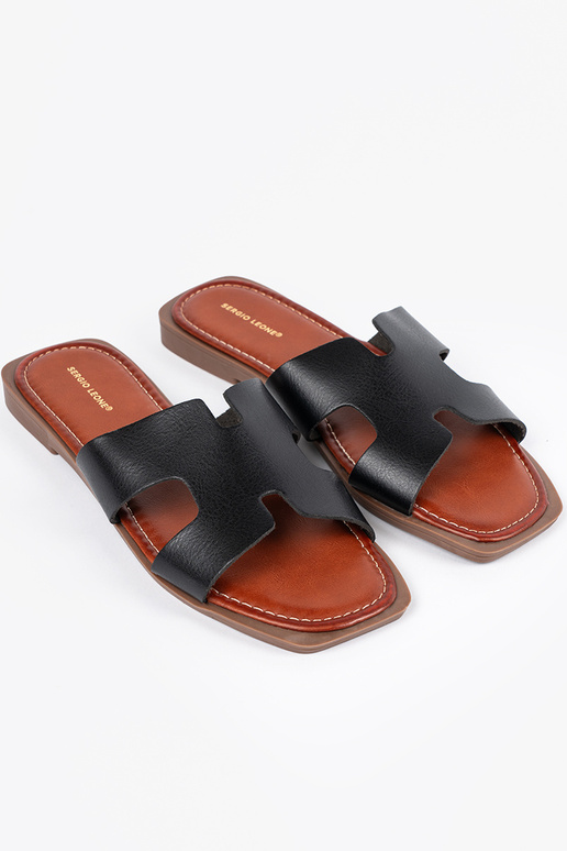 Zapatillas negras con punta cuadrada