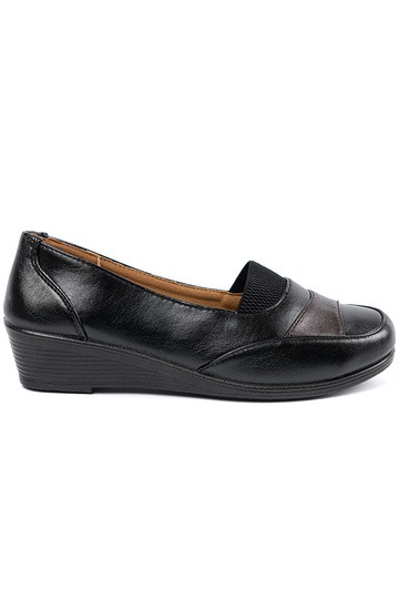 Zapatos de tacón negro...