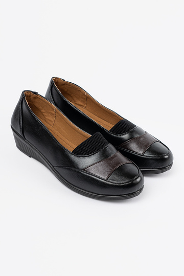 Zapatos de tacón negro... 2