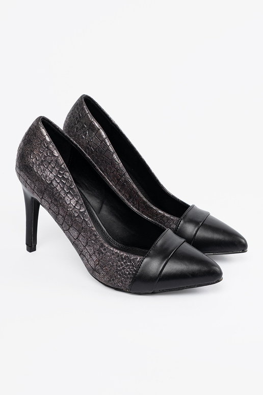 Zapatos negros con estampado de...