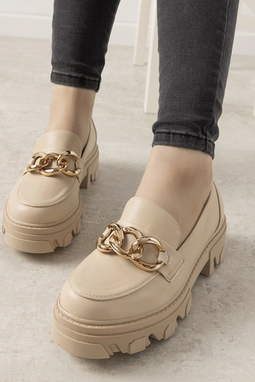 Mocasines de color arena...