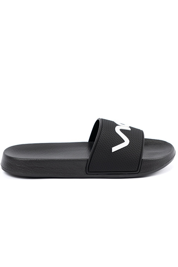 de color negro Zapatillas con una nota 2