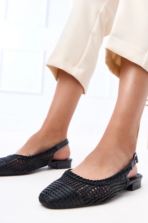 Bailarinas negras caladas con talón...