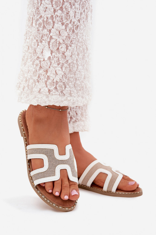 zapatillas de mujer con tacones anchos el color blanco Vereya