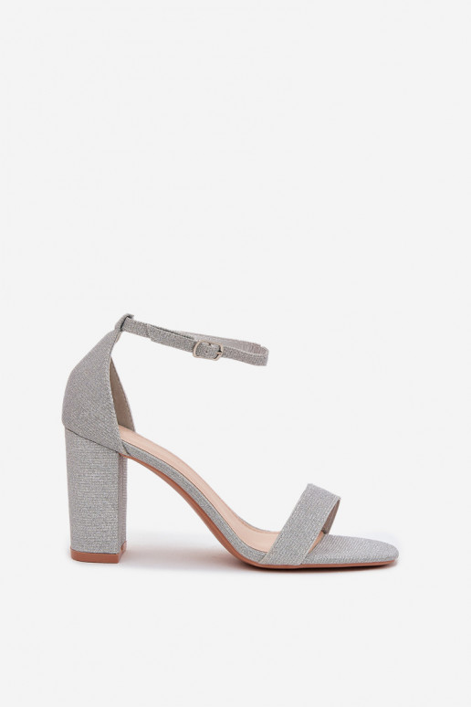 con brillo Sandalias de tacón alto para mujer. color plata Kavina