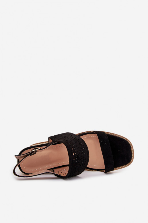 Sandalias de mujer con elementos calados en una cuña Con Trenza de color negro Zolira