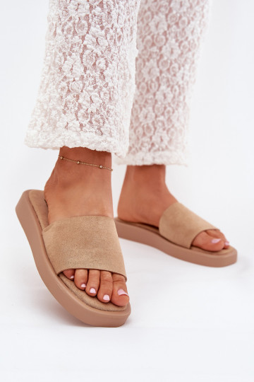 zapatillas de mujer con una plataforma Z de gamuza ecológicau beige Jorina