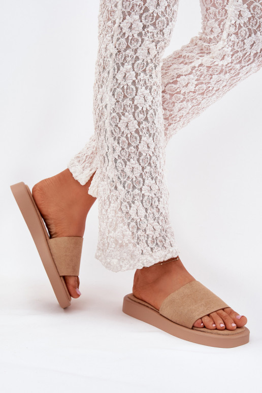 zapatillas de mujer con una plataforma Z de gamuza ecológicau beige Jorina