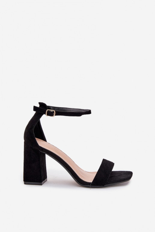 Sandalias de tacón alto para mujer. Z de gamuza ecológicau de color negro Elirae