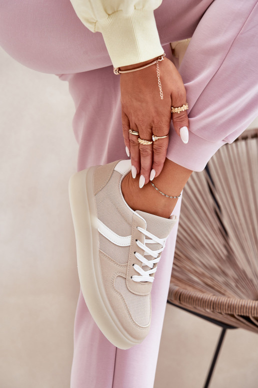 Bajo Zapatillas modelo zapatos. Femenino con una plataforma beige Telmira