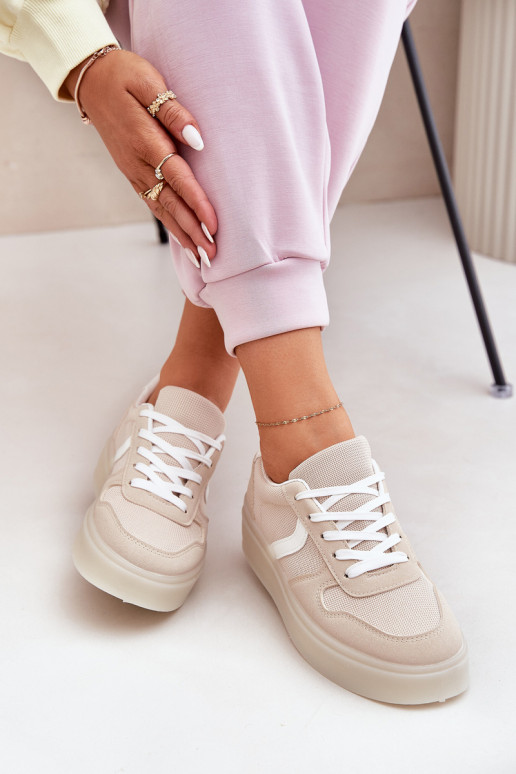 Bajo Zapatillas modelo zapatos. Femenino con una plataforma beige Telmira