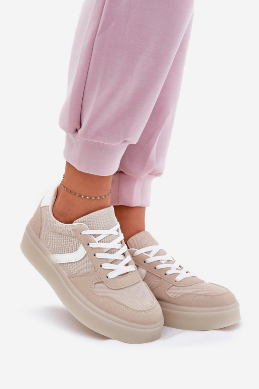 Bajo Zapatillas modelo zapatos. Femenino con una plataforma beige Telmira