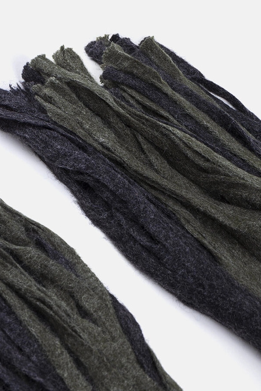 Bufanda verde-gris con flecos Lana