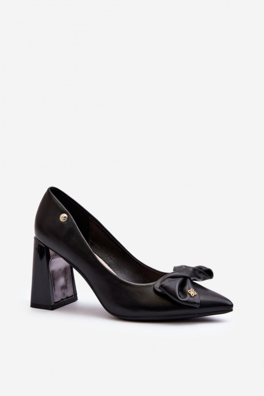 Zapatos con tacones con cintas de color negro Ariemessa Zapatos con tacones con cintas de color negro Ariemessa