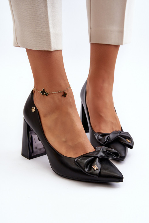 Zapatos con tacones con cintas de color negro Ariemessa Zapatos con tacones con cintas de color negro Ariemessa
