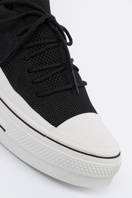 Un modelo convincente zapatos de color negro z ozdobnym cordonesm Un modelo convincente zapatos de color negro z ozdobnym cordonesm