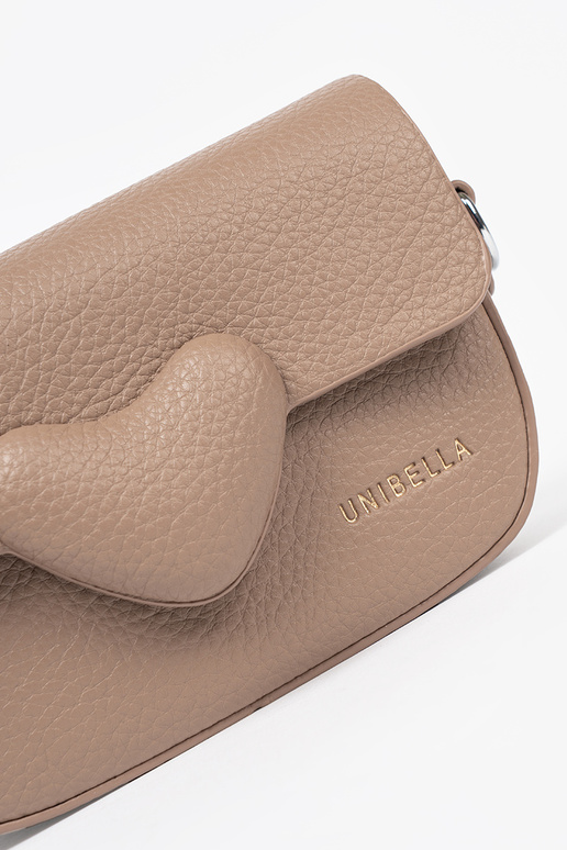 Cartero con corazones beige