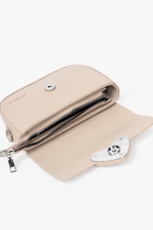 Bolso pequeño de mujer z ozdobnym corazónm