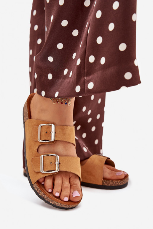 zapatillas de mujer con una plataforma con hebillas color marrón Livara