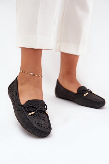 Mocasines de mujer con elementos de encaje y cordones en color negro Mirisa 2