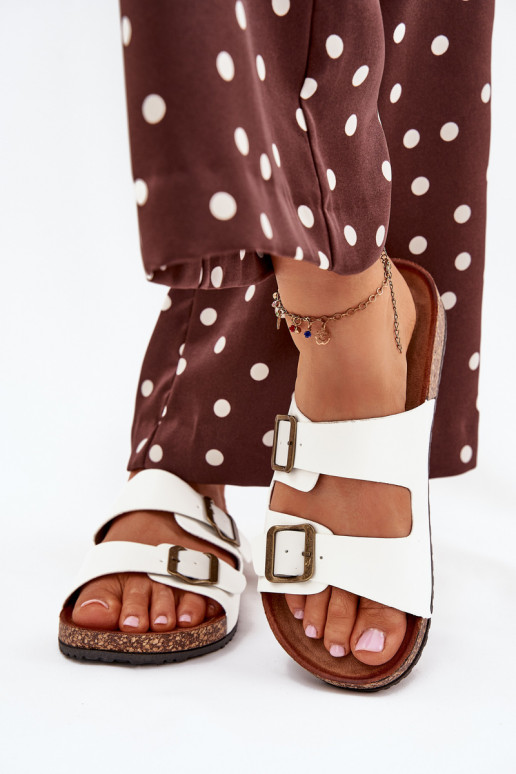 Femenino Zapatillas con una plataforma con hebillas el color blanco Vesina