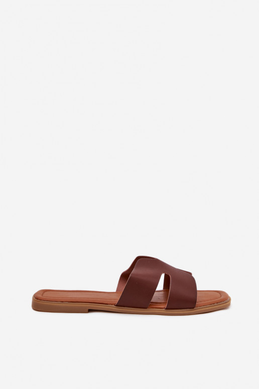 Zapatillas apartamento de mujeres Con recortes marron oscuro Salyra