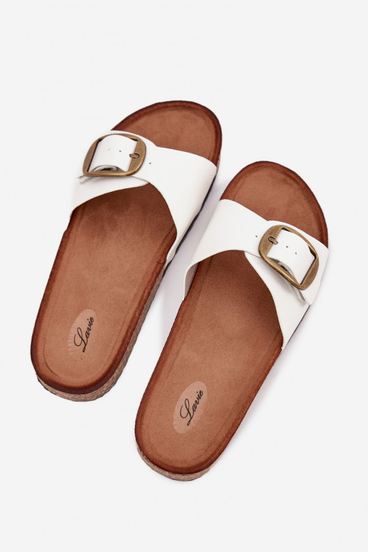 zapatillas de mujer con una plataforma con hebillas el color blanco Vianara