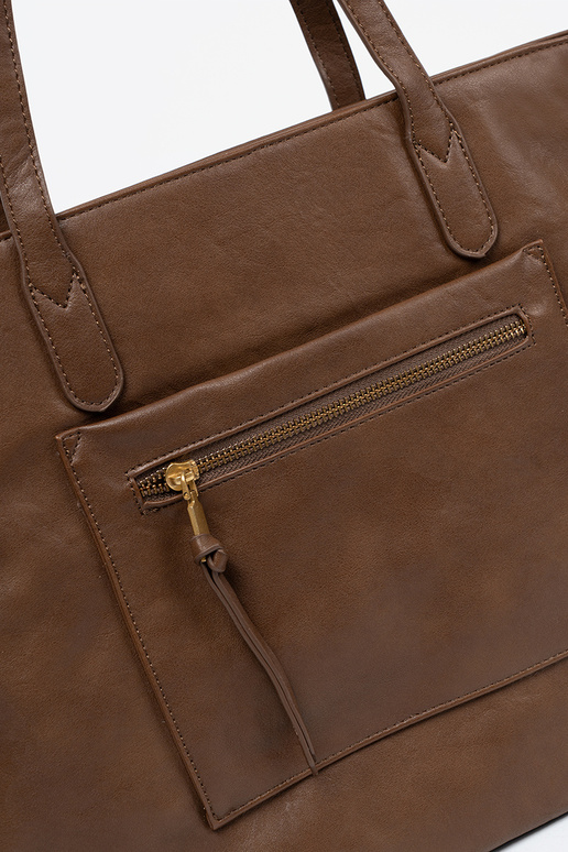 Tiene querrón bolso ze doradomi elementami