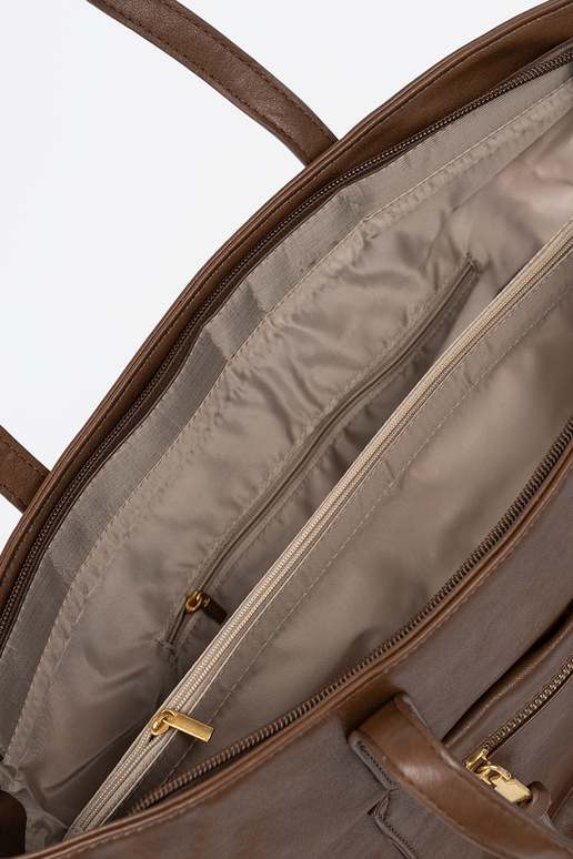 Tiene querrón bolso ze doradomi elementami