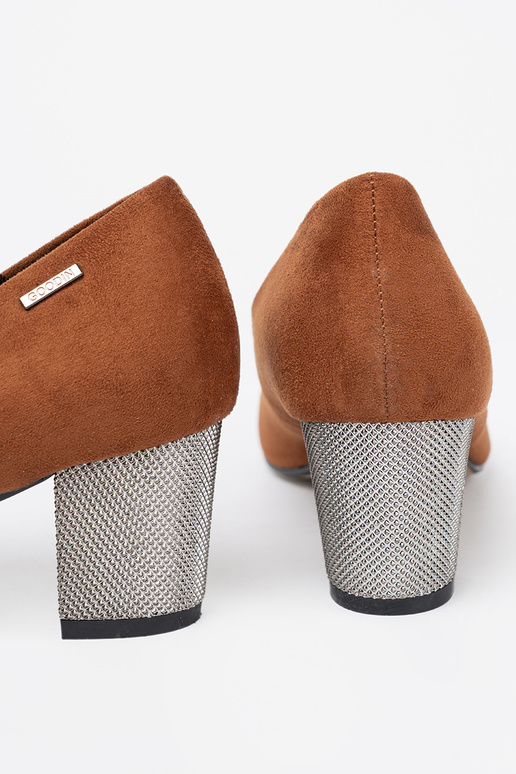 color marrón tacones altos z ozdobnym platam obcasem color marrón tacones altos z ozdobnym platam obcasem