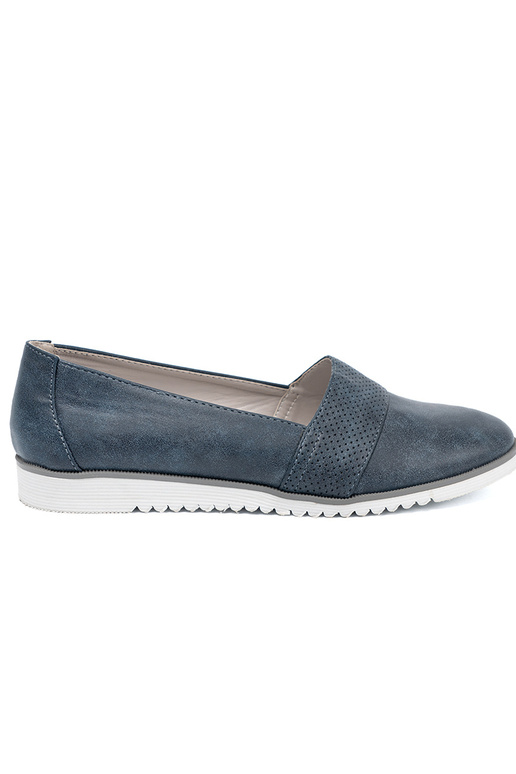 azul oscuro mocasines sobre una suela blanca