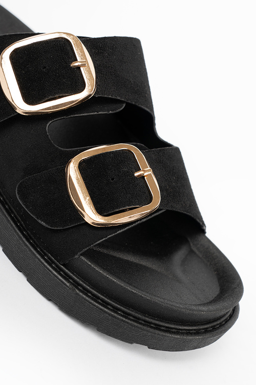 Zapatillas mujer de color negro ze doradomi klamrami Zapatillas mujer de color negro ze doradomi klamrami