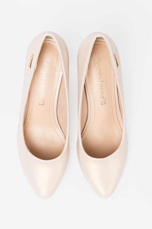 Zapatos beige en el talon Sergio Leone