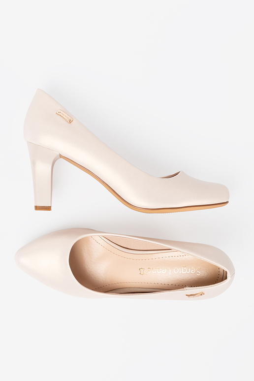 Zapatos beige en el talon Sergio Leone
