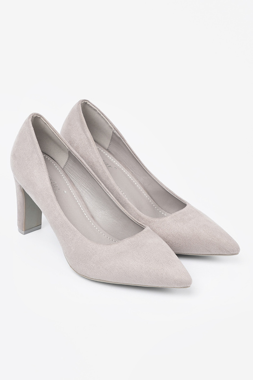 modelo clásico color gris tacones altos de gamuza en tacones altos